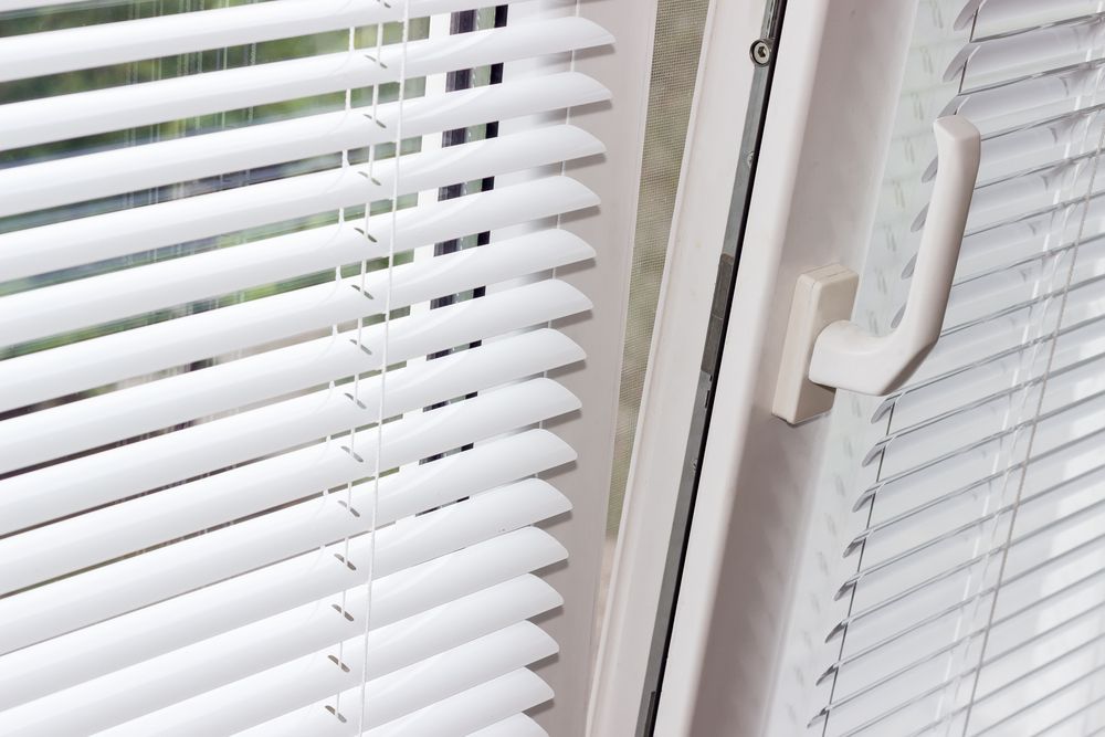 fenetre-oscillo-battant-store