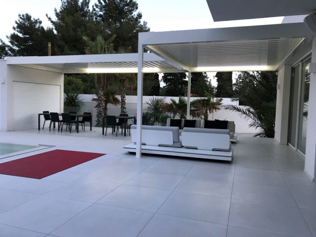 fabricant-pergola-bioclimatique-exterieur