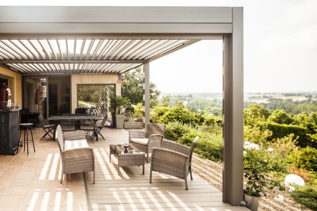 pergola-alu-bioclimatique-adossee